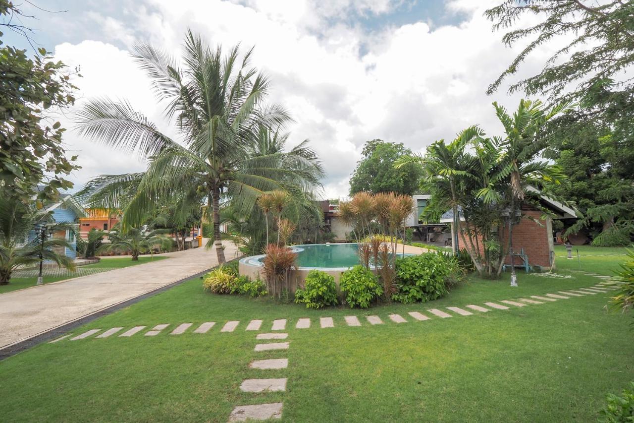 Oyo 75339 Full Frame Resort Kanchanaburi Extérieur photo