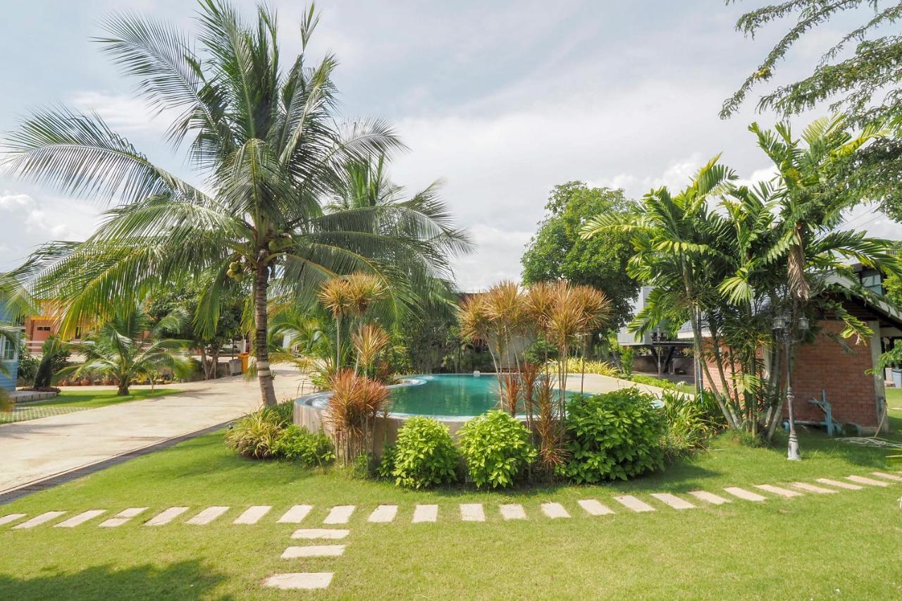 Oyo 75339 Full Frame Resort Kanchanaburi Extérieur photo